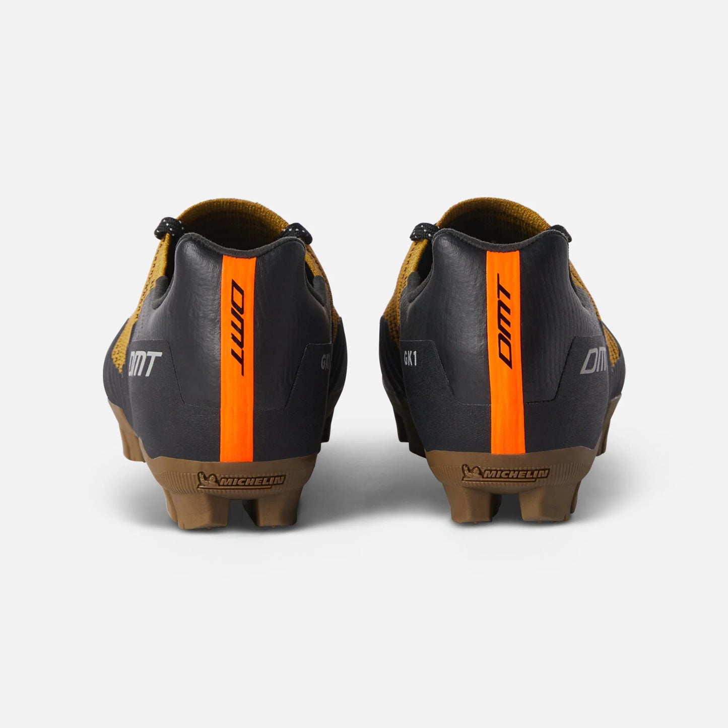 ZAPATILLAS DMT GK1 (GRAVEL) BLACK/OCRA