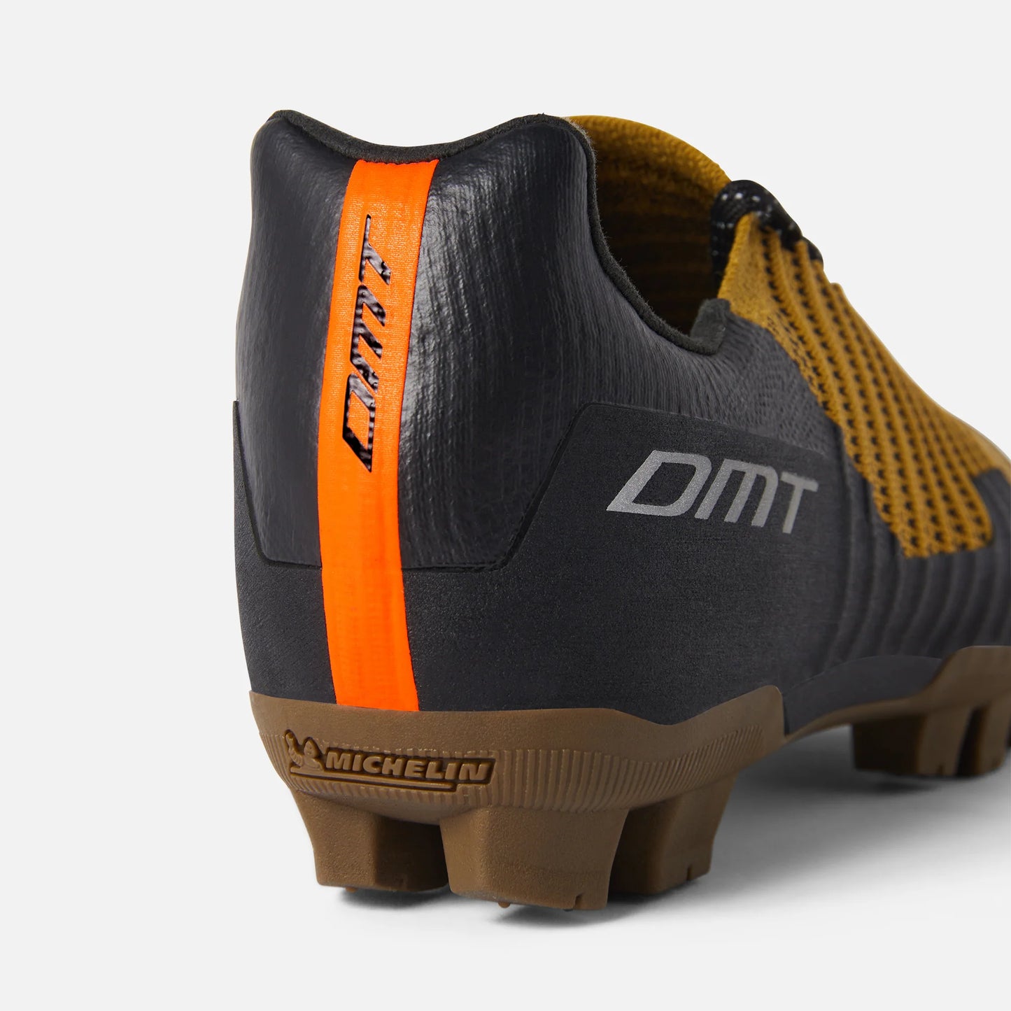 ZAPATILLAS DMT GK1 (GRAVEL) BLACK/OCRA