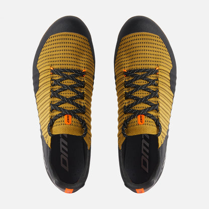 ZAPATILLAS DMT GK1 (GRAVEL) BLACK/OCRA