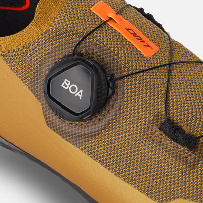 ZAPATILLAS DMT KM30 SHOES CAMEL/BLACK