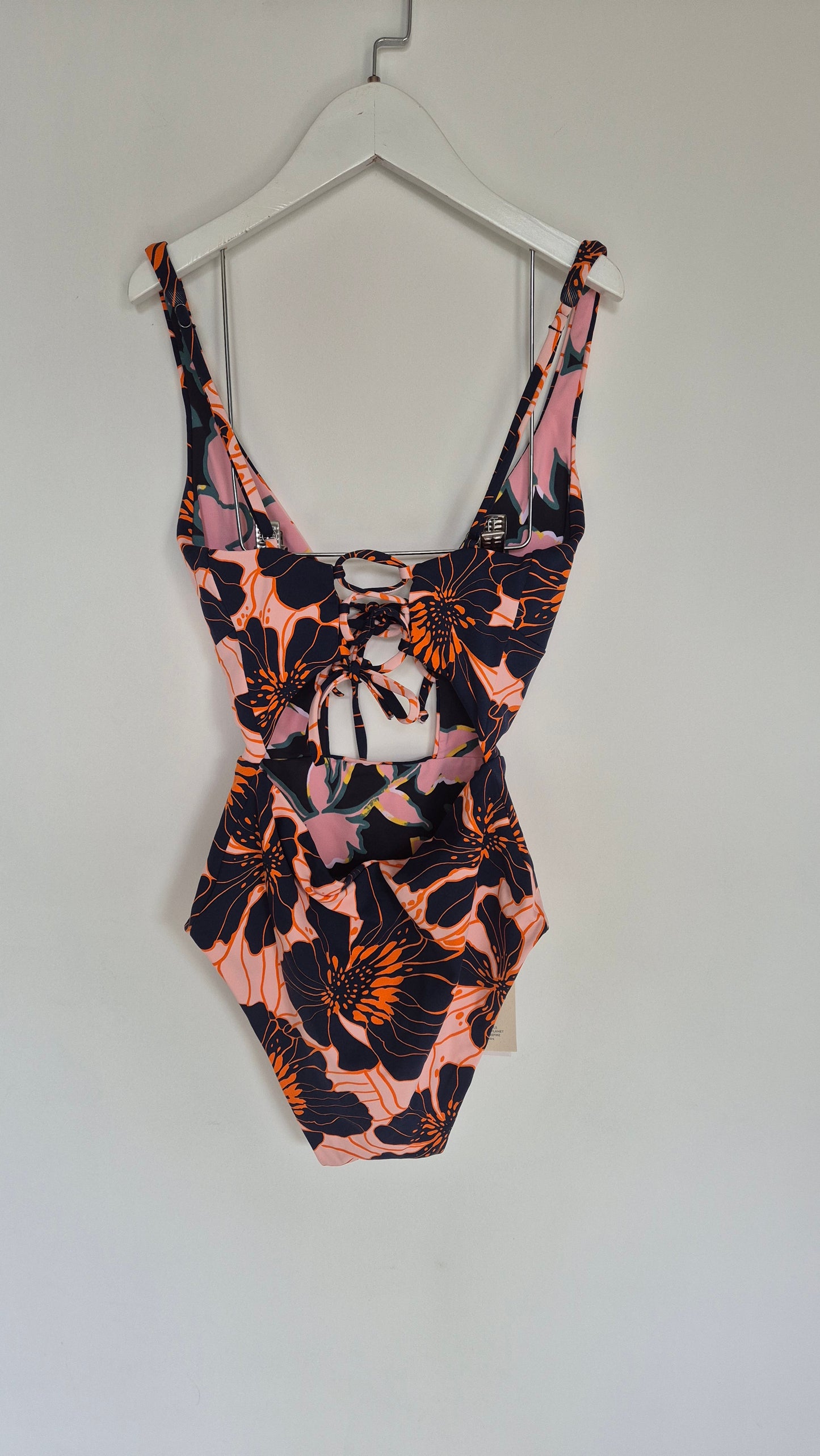 Entero - Old Flowers Kay