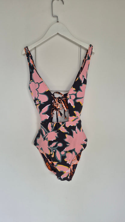 Entero - Old Flowers Kay