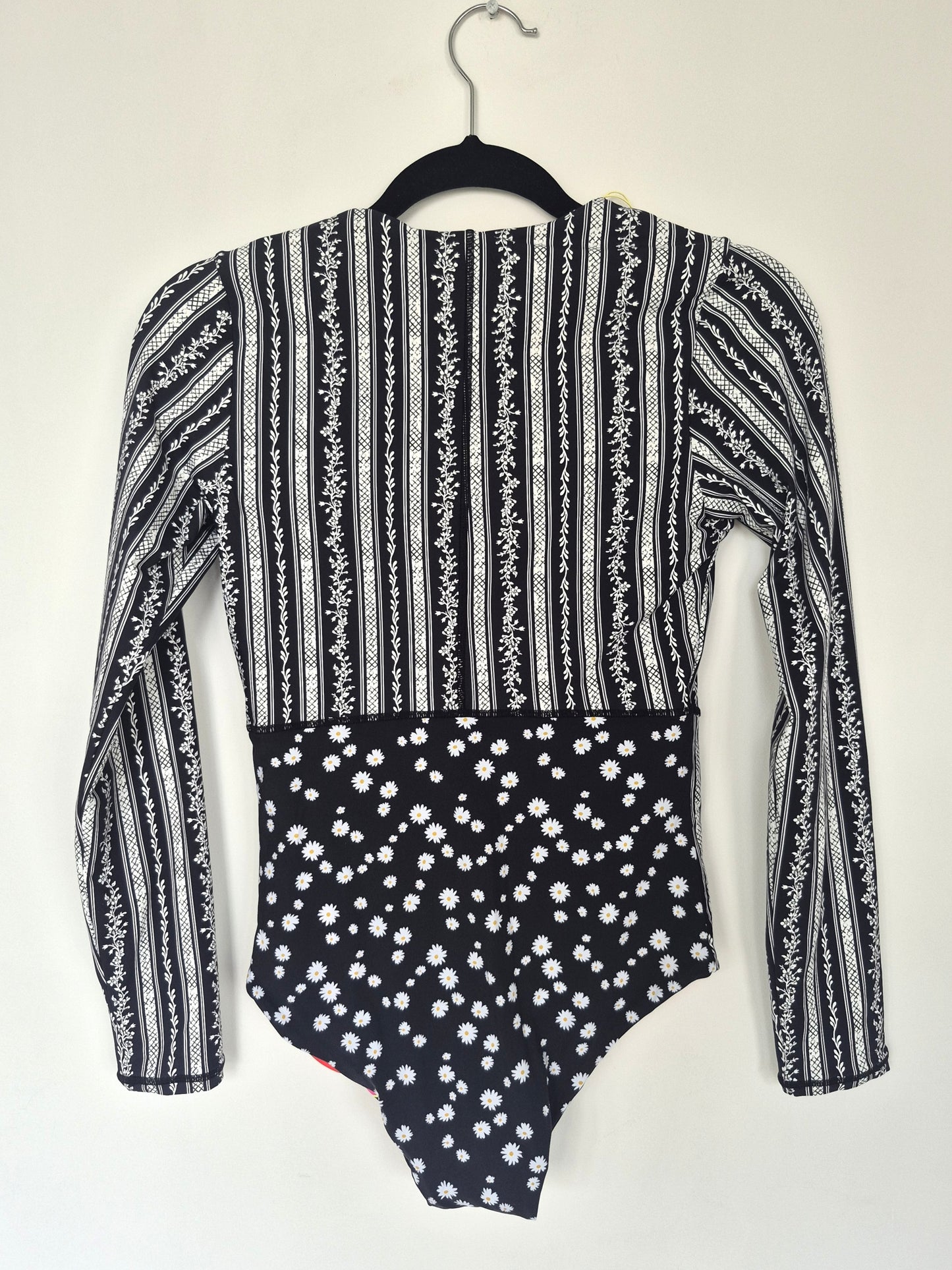 Entero - Voctorian Wall Adeline