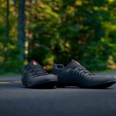 ZAPATILLAS DMT POGIS SUPERLIGHT - BLACK / GREY