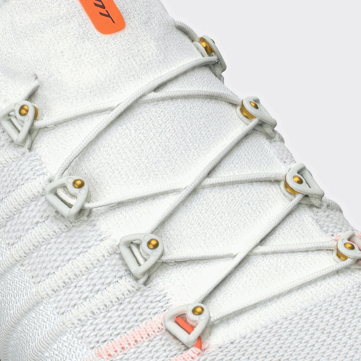 ZAPATILLAS DMT POGIS SUPERLIGHT - WHITE